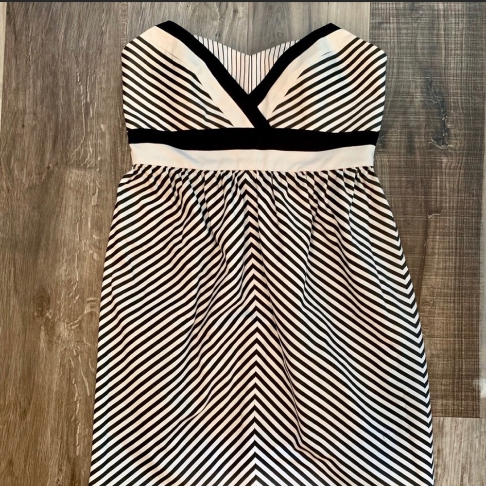 Alice & Olivia striped strapless dress size 6